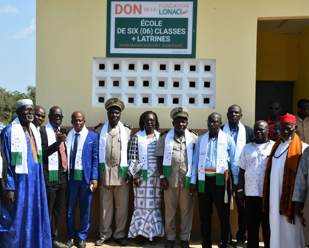 Un collège et une école primaire inaugurés dans le district du Gontougo