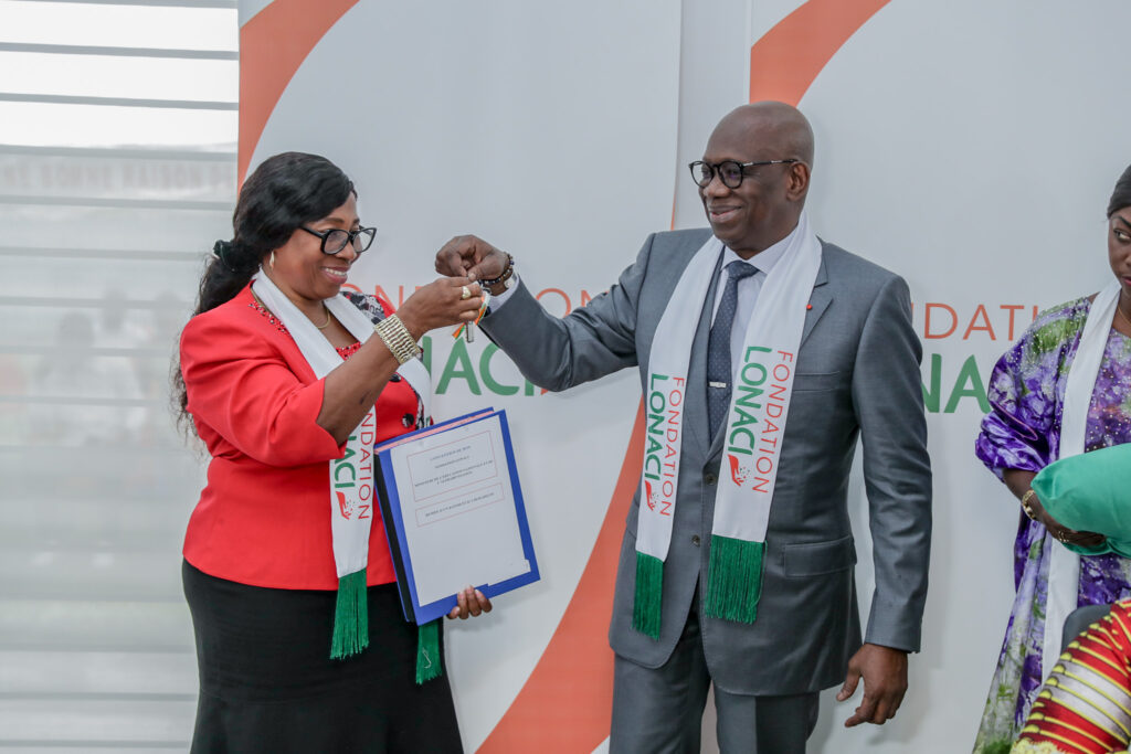 Remise Don de la Fondation LONACI le 26 juillet 2023
