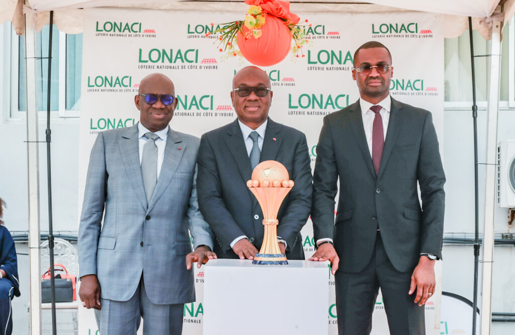 La LONACI accueille le trophée de la Coupe d’Afrique des Nations